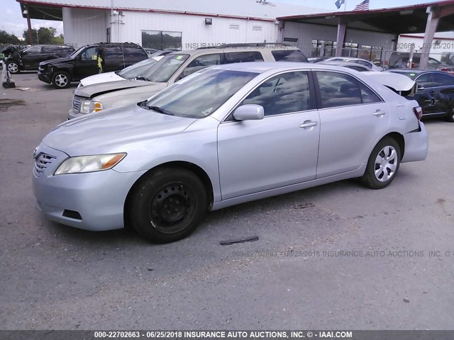 4T1BE46K37U142190 - 2007 TOYOTA CAMRY NEW GENERAT CE/LE/XLE/SE SILVER photo 2