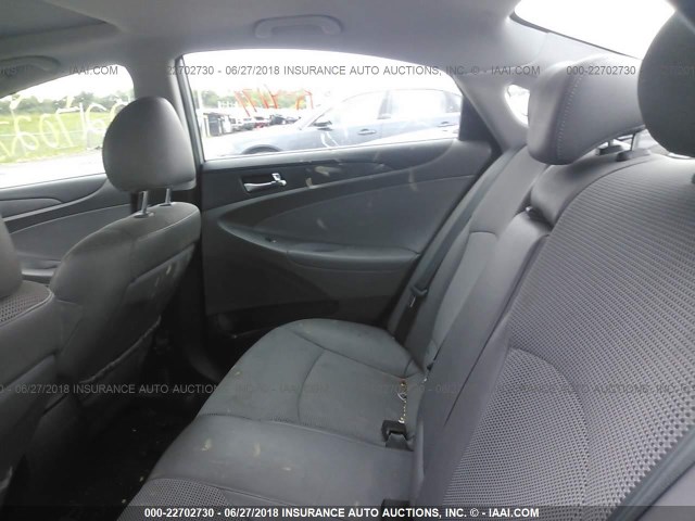 5NPEC4AC0DH585992 - 2013 HYUNDAI SONATA SE/LIMITED SILVER photo 8