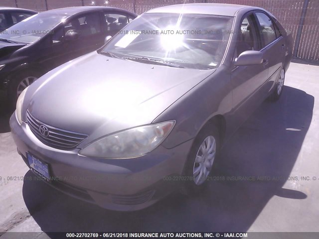 4T1BE30K75U972509 - 2005 TOYOTA CAMRY LE/XLE/SE Boz foto 2