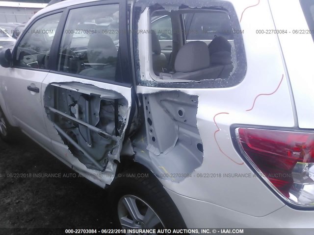 JF2SH6BC0AH911512 - 2010 SUBARU FORESTER XS Білий фото 6