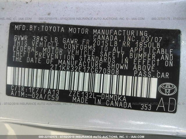 2T1KR32E17C670908 - 2007 TOYOTA COROLLA MATRIX XR SILVER photo 9