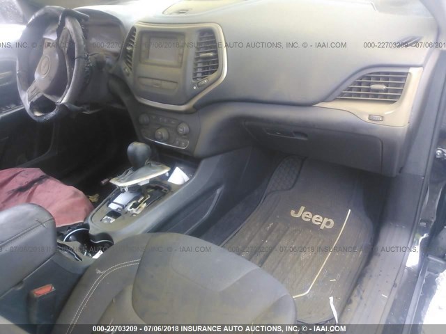 1C4PJMCS9FW769876 - 2015 JEEP CHEROKEE LATITUDE BLACK photo 5