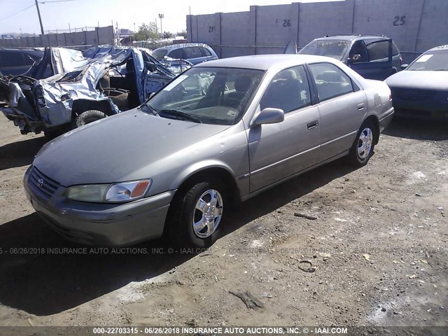 4T1BG22KXXU459887 - 1999 TOYOTA CAMRY CE/LE/XLE TAN photo 2