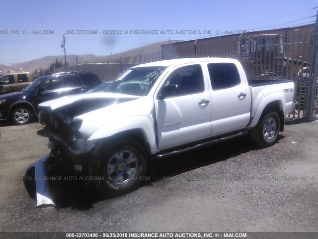5TFJU4GN3FX090505 - 2015 TOYOTA TACOMA DOUBLE CAB PRERUNNER WHITE photo 2