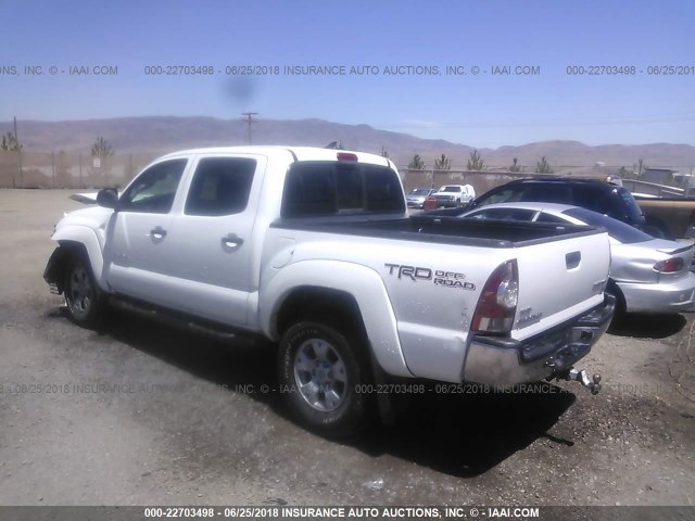 5TFJU4GN3FX090505 - 2015 TOYOTA TACOMA DOUBLE CAB PRERUNNER WHITE photo 3