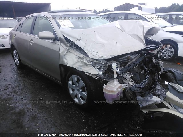 JTNBE46K473044212 - 2007 TOYOTA CAMRY NEW GENERAT CE/LE/XLE/SE GOLD photo 1