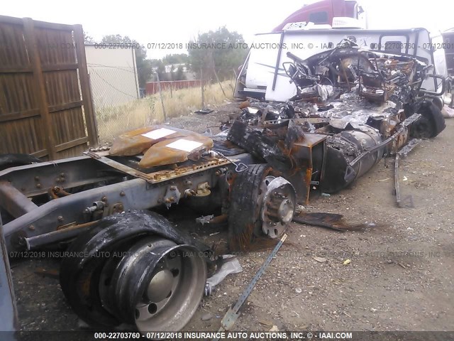 3AKJGLBG9DSBS6793 - 2013 FREIGHTLINER CASCADIA 125  WHITE photo 4