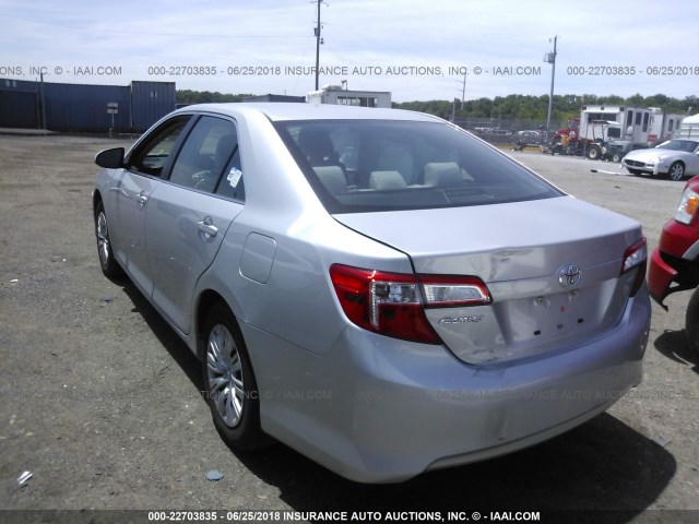 4T4BF1FK0DR280542 - 2013 TOYOTA CAMRY L/SE/LE/XLE SILVER photo 3