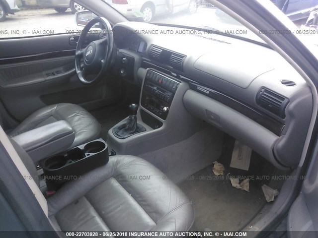 WAUED28D1WA102081 - 1998 AUDI A4 2.8 QUATTRO SILVER photo 5