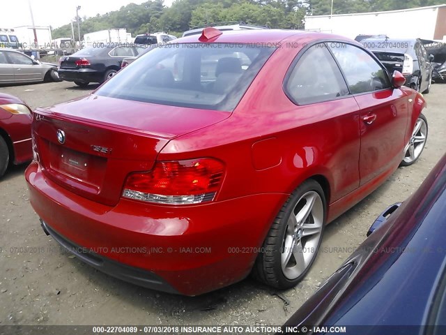 WBAUC73519VK94532 - 2009 BMW 135 I RED photo 4