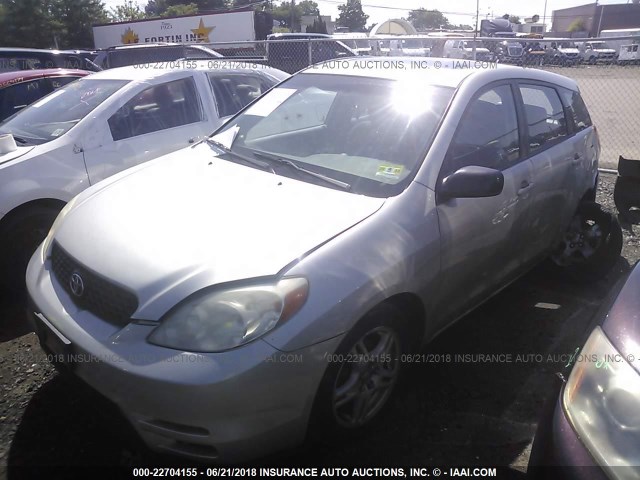 2T1KR32E03C033745 - 2003 TOYOTA COROLLA MATRIX XR SILVER photo 2