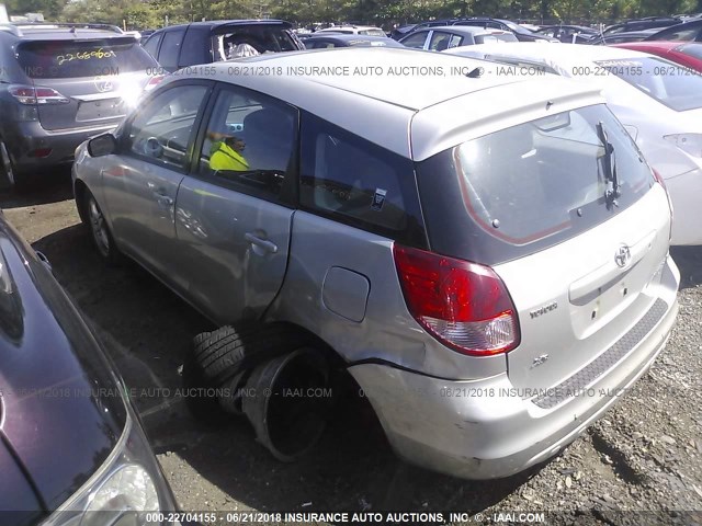 2T1KR32E03C033745 - 2003 TOYOTA COROLLA MATRIX XR SILVER photo 3