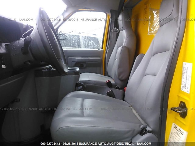 1FDWE3FS5FDA16374 - 2015 FORD ECONOLINE E350 SUPER DUTY CTWAY VAN YELLOW photo 8