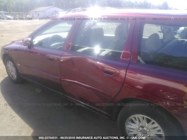 YV1SW612652460537 - 2005 VOLVO V70 RED photo 6