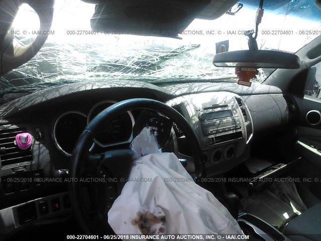 3TMJU4GN2AM095970 - 2010 TOYOTA TACOMA DOUBLE CAB PRERUNNER SILVER photo 5