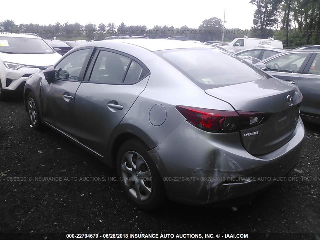 JM1BM1T75F1263129 - 2015 MAZDA 3 SV GRAY photo 3