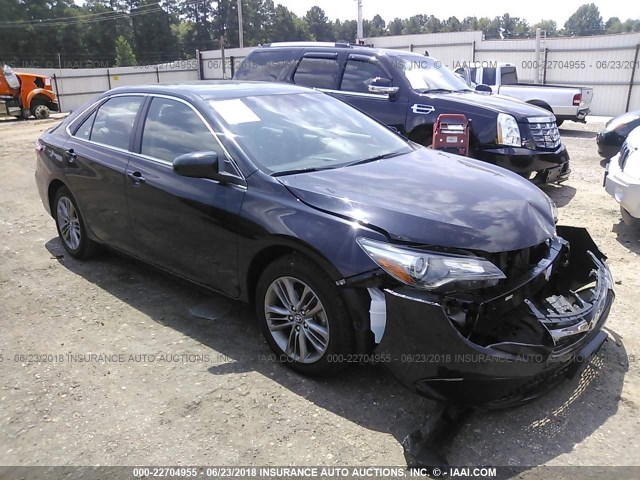 4T1BF1FK5HU307525 - 2017 TOYOTA CAMRY LE/XLE/SE/XSE BLACK photo 1
