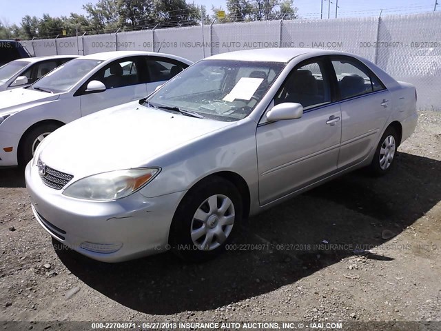 4T1BE32K94U359240 - 2004 TOYOTA CAMRY LE/XLE/SE 银色 照片 2