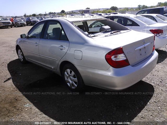 4T1BE32K94U359240 - 2004 TOYOTA CAMRY LE/XLE/SE 银色 照片 3