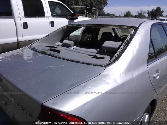 4T1BE32K94U359240 - 2004 TOYOTA CAMRY LE/XLE/SE 银色 照片 6