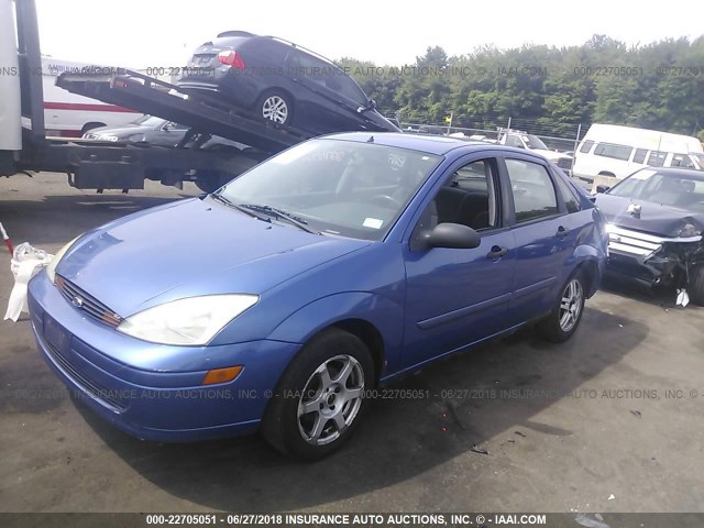 1FAFP34312W216506 - 2002 FORD FOCUS SE/SE COMFORT/SE SPORT BLUE photo 2