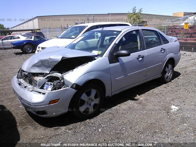 1FAFP34N27W208665 - 2007 FORD FOCUS ZX4/S/SE/SES SILVER photo 2