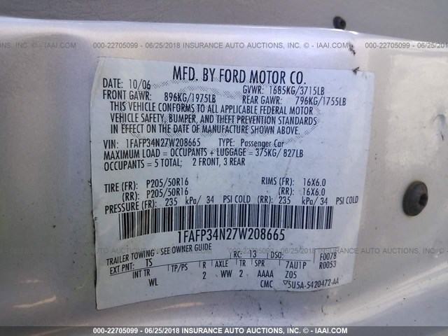 1FAFP34N27W208665 - 2007 FORD FOCUS ZX4/S/SE/SES SILVER photo 9