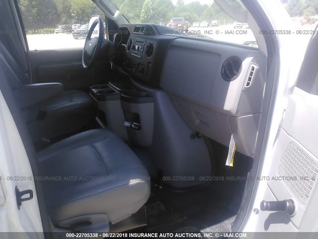 1FTSS3EL5CDA97507 - 2012 FORD ECONOLINE E350 SUPER DUTY VAN WHITE photo 5