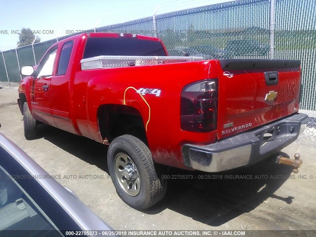 1GCSKREA6AZ294381 - 2010 CHEVROLET SILVERADO K1500 LS RED photo 3