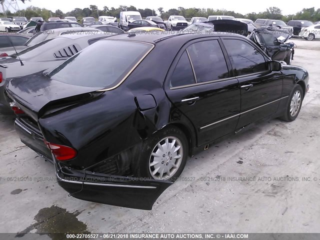 WDBJF65J1YB077921 - 2000 MERCEDES-BENZ E 320 BLACK photo 4