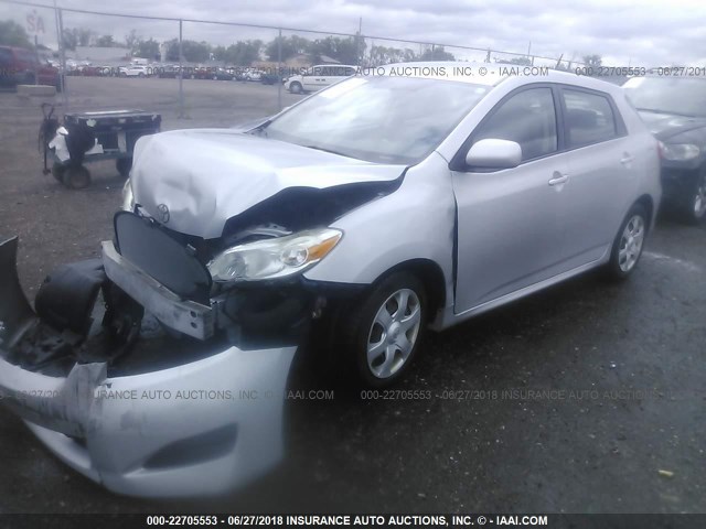 2T1KU40E69C071416 - 2009 TOYOTA COROLLA MATRIX  SILVER photo 2