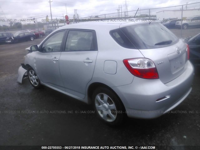 2T1KU40E69C071416 - 2009 TOYOTA COROLLA MATRIX  SILVER photo 3