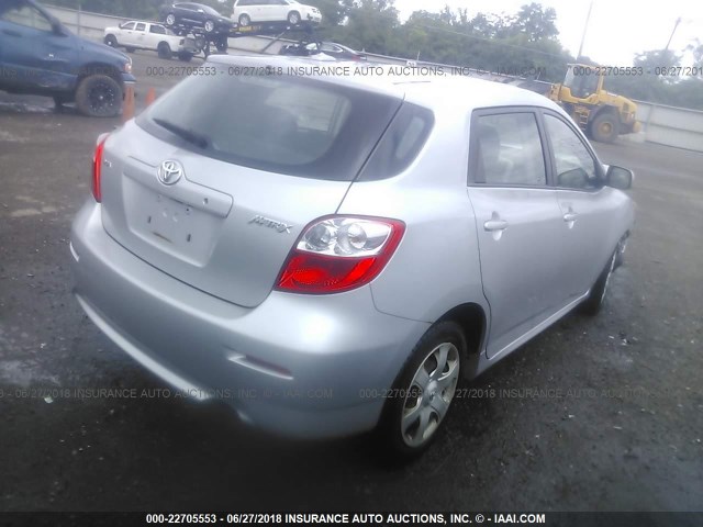 2T1KU40E69C071416 - 2009 TOYOTA COROLLA MATRIX  SILVER photo 4