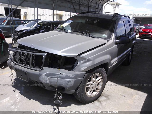 1J4GX48S32C148114 - 2002 JEEP GRAND CHEROKEE LAREDO SILVER photo 2