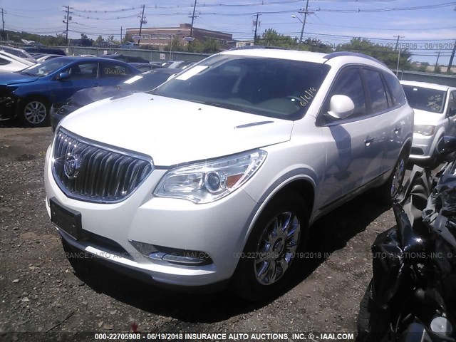 5GAKRBKD8HJ345312 - 2017 BUICK ENCLAVE WHITE photo 2