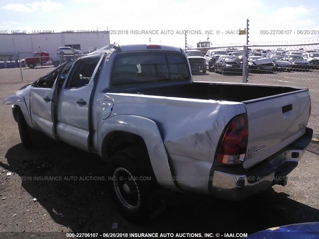 5TEJU62N48Z502106 - 2008 TOYOTA TACOMA DOUBLE CAB PRERUNNER SILVER photo 3