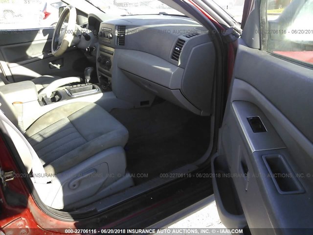 1J4GS48K95C681734 - 2005 JEEP GRAND CHEROKEE LAREDO/COLUMBIA/FREEDOM 红色 照片 5