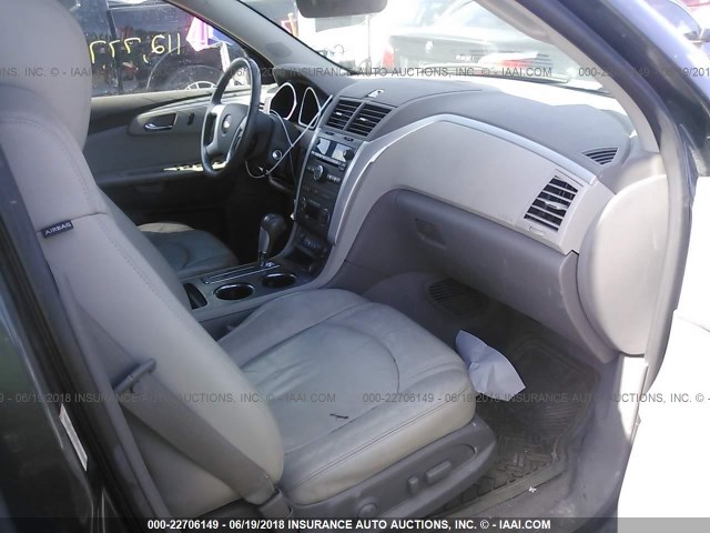 1GNLRGED1AS154415 - 2010 CHEVROLET TRAVERSE LT GRAY photo 5