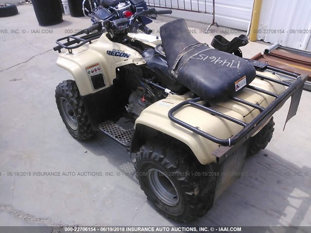 478TE2102WA110553 - 1998 HONDA TRX250 CREAM photo 3