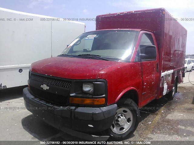 1GBHG316281124753 - 2008 CHEVROLET EXPRESS G3500  Unknown photo 2