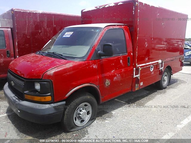 1GBHG31K581219109 - 2008 CHEVROLET EXPRESS G3500  Unknown photo 2