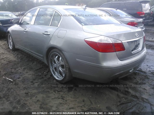 KMHGC46E89U016948 - 2009 HYUNDAI GENESIS 3.8L SILVER photo 3