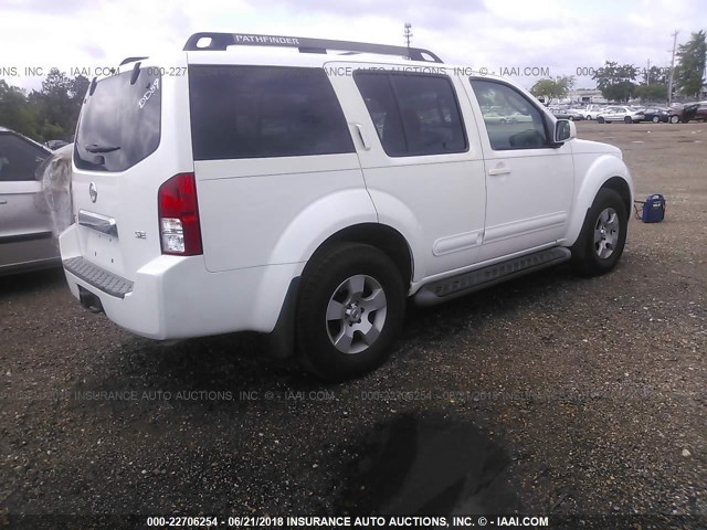 5N1AR18U47C647738 - 2007 NISSAN PATHFINDER LE/SE/XE WHITE photo 4