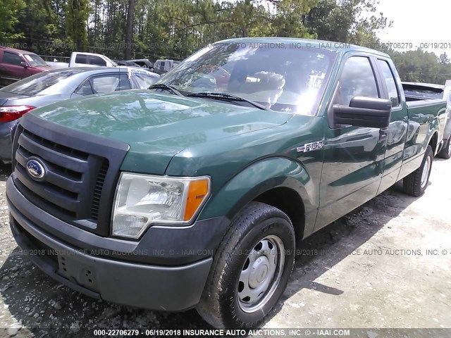 1FTVX1CF7BKD45217 - 2011 FORD F150 SUPER CAB GREEN photo 2