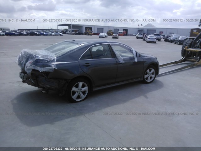 4T1BF3EK0AU039857 - 2010 TOYOTA CAMRY SE/LE/XLE GRAY photo 4