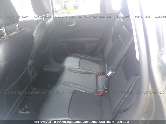 3C4NJDBB7HT674699 - 2017 JEEP COMPASS LATITUDE 灰色 照片 8