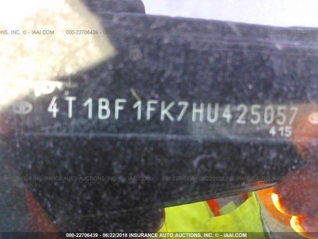 4T1BF1FK7HU425057 - 2017 TOYOTA CAMRY LE/XLE/SE/XSE ყავისფერი ფოტო 9