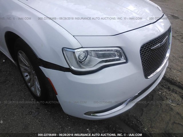 2C3CCAEG8GH181584 - 2016 CHRYSLER 300C WHITE photo 6