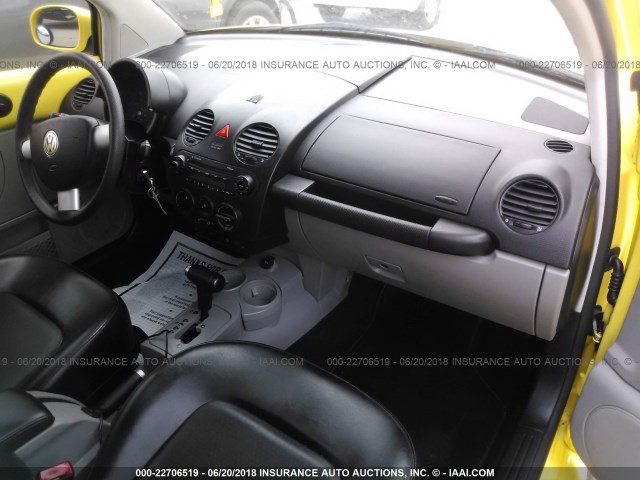 3VWCK31C85M417157 - 2005 VOLKSWAGEN NEW BEETLE GLS 黄色 照片 5
