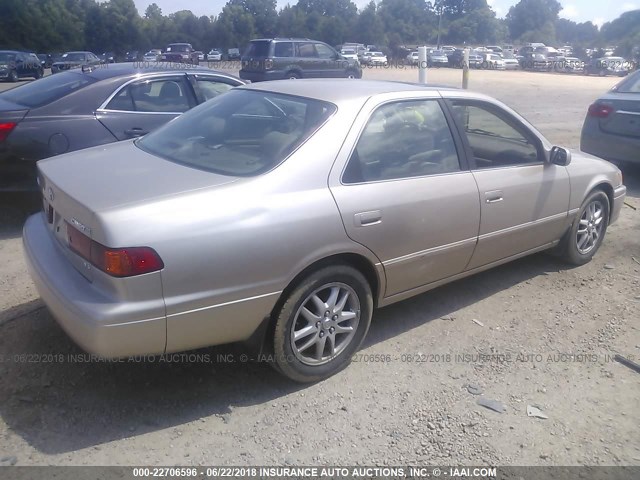 JT2BF28K310336910 - 2001 TOYOTA CAMRY LE/XLE GOLD photo 4